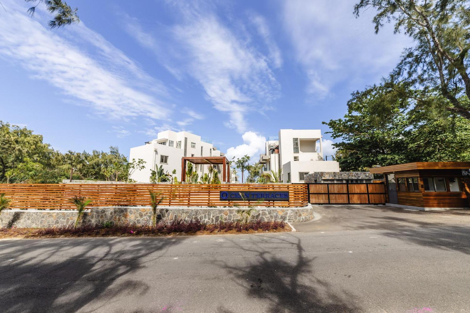 Ocean Terraces Apt A1 - Your Beachfront Bliss - Brand New Poste Lafayette 외부 사진